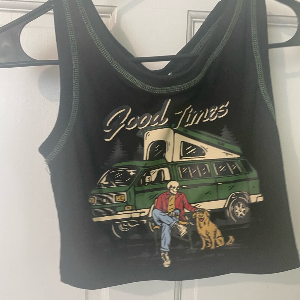 Crop top